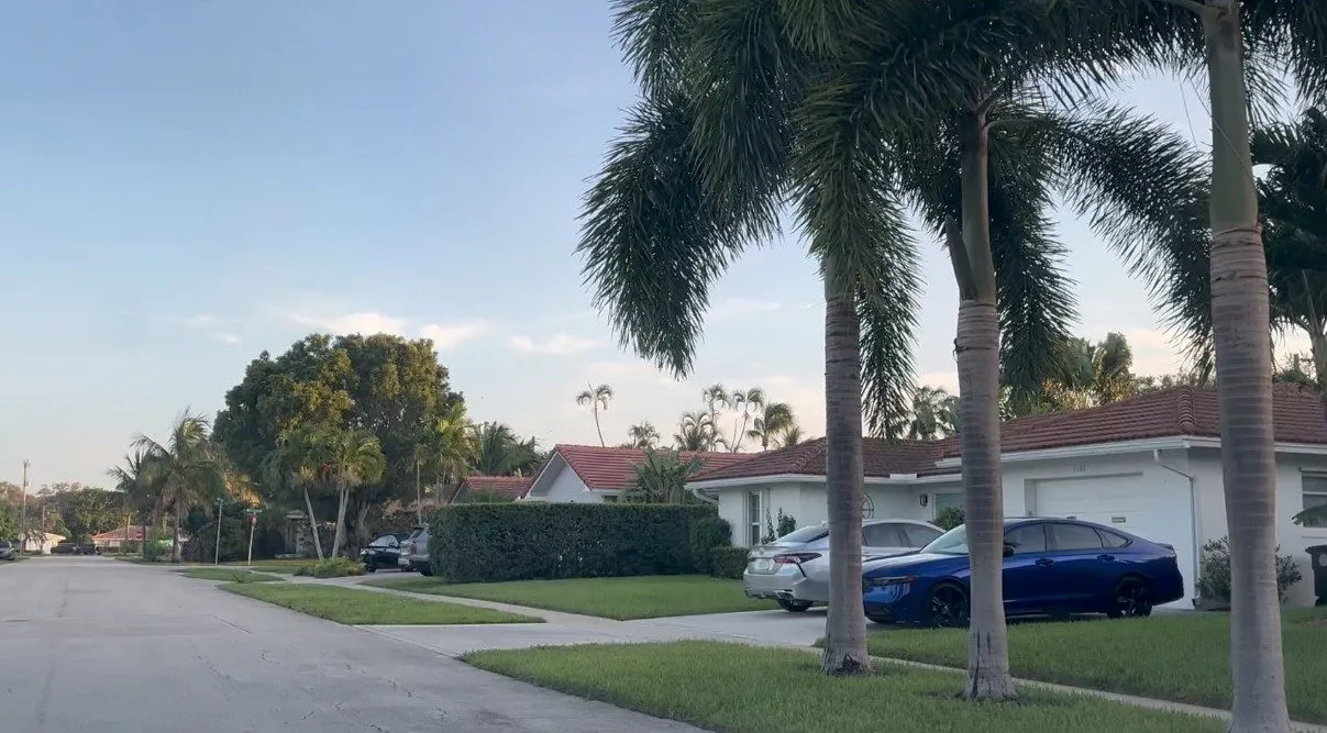 Casa Familiar Renovada en Boca Raton Square
